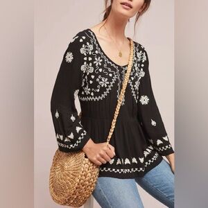 Meadow Rue Anthropologie Embroidered Gardiner Top M Medium Peasant Cottagecore